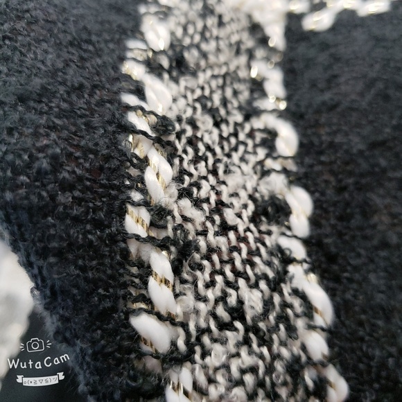 Scarf - Picture 4 of 4